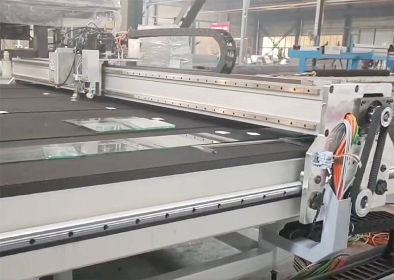 May cat guong kinh CNC giai phap toi uu trong san xuat gia cong guong kinh