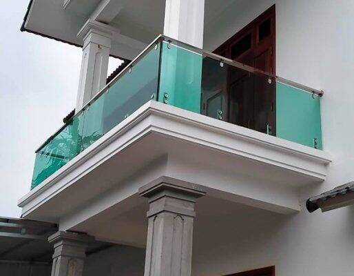 cầu thang lan can kính