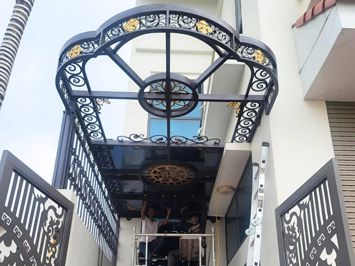 Mẫu mái kính CNC kết hợp mỹ thuật đẹp